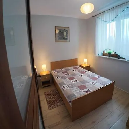 בית נופש Comfortable With A Private Garden Debina (Ustka)